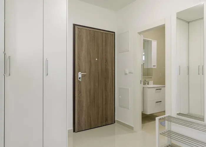 Apartment S-7 *
