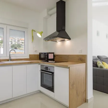 S-7 Apartment *